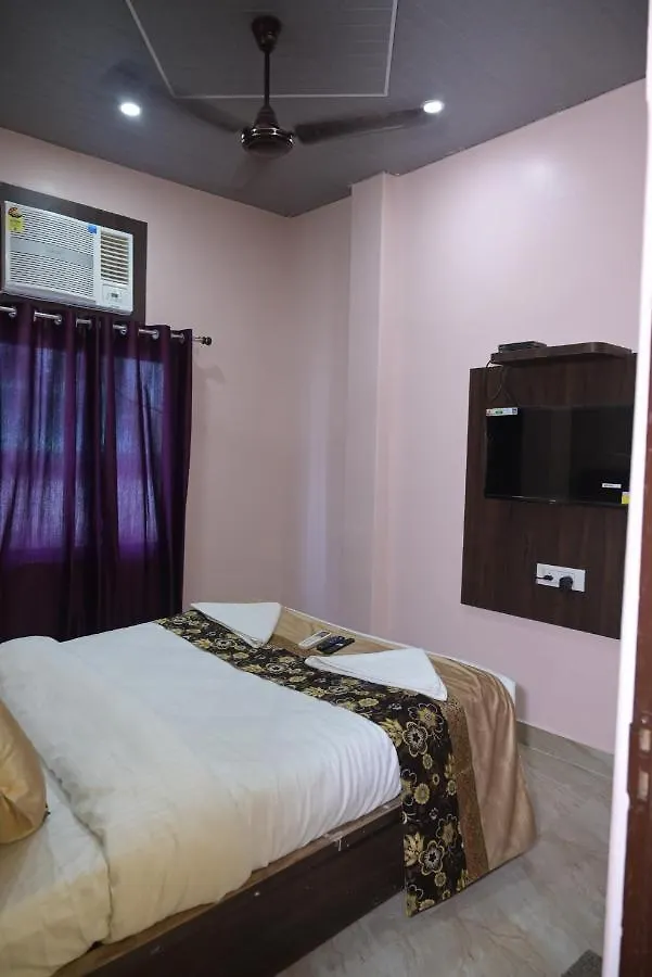 Kumar P.Guest House Varanasi